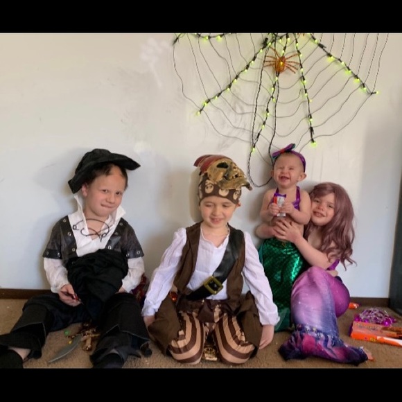 Meet your posher! - Picture 2 of 10